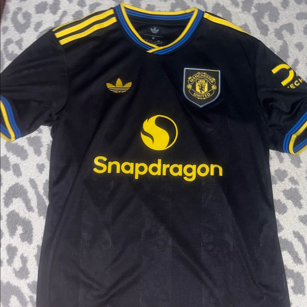 Man U Black and Yellow Team Jersey